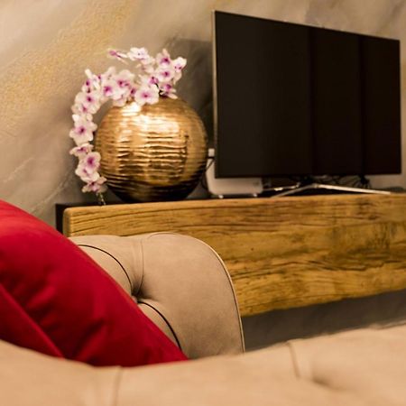 Vipverona Luxury Apartment - Royal Welcome Екстериор снимка