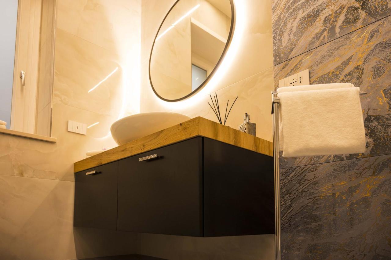 Vipverona Luxury Apartment - Royal Welcome Екстериор снимка