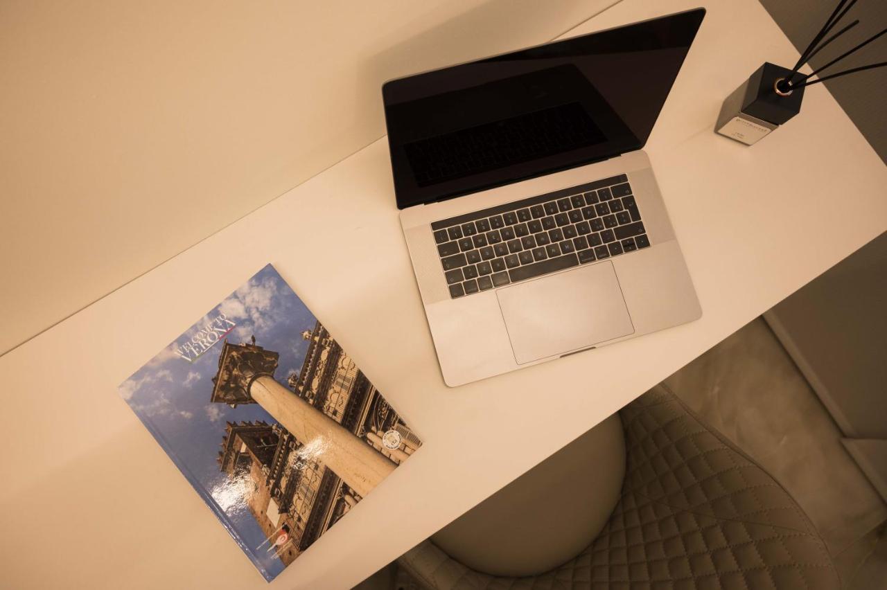 Vipverona Luxury Apartment - Royal Welcome Екстериор снимка