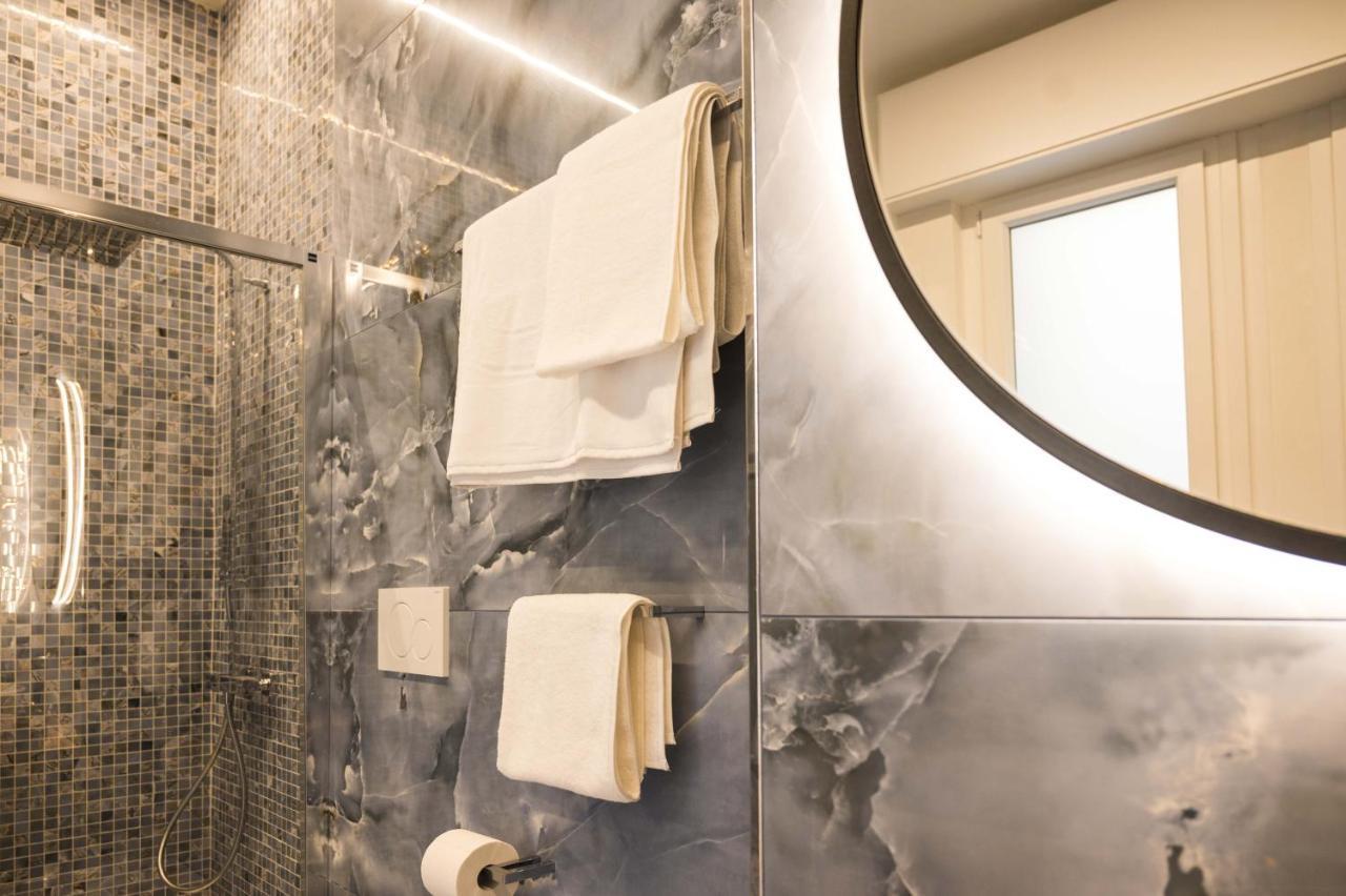 Vipverona Luxury Apartment - Royal Welcome Екстериор снимка