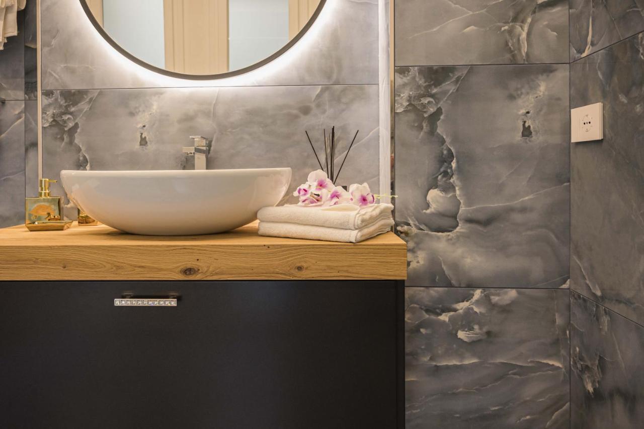 Vipverona Luxury Apartment - Royal Welcome Екстериор снимка